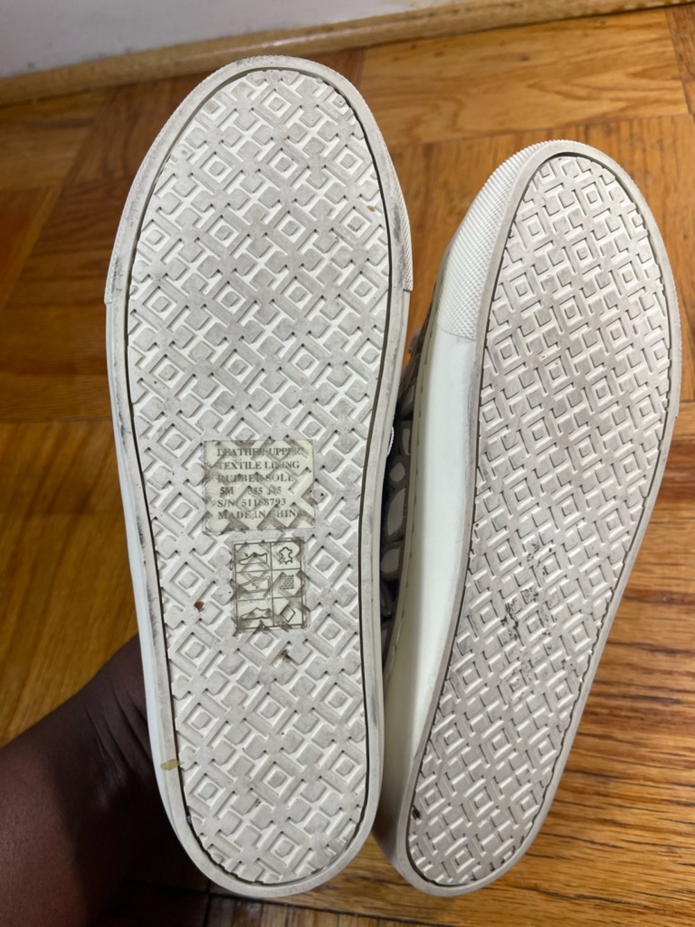 Tory Burch Greyish Beige White Rhea Floral Lace Lace Up Casual Sneakers - Picture 4 of 4